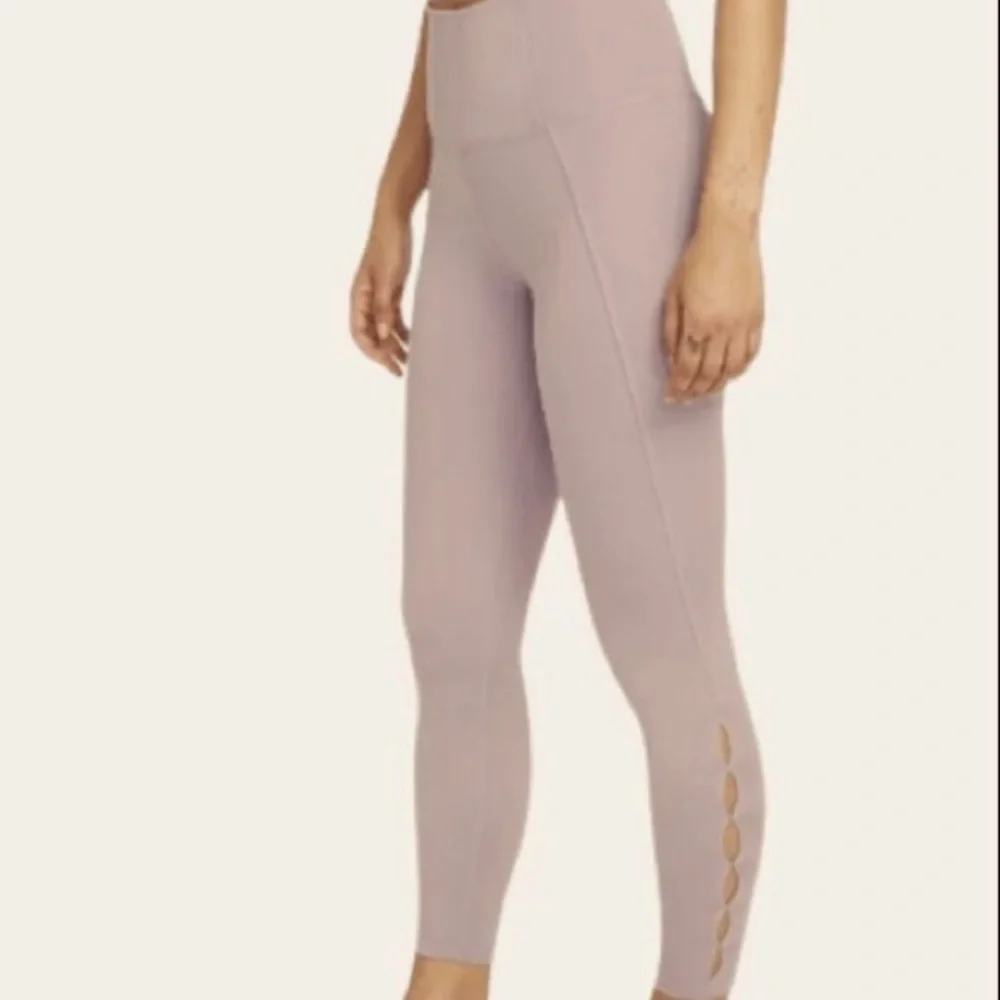 NWT [Nike] DrI-Fit Tight Fit High Rise 7/8 Length Training Yoga Pants Plus Sz 1X - Picture 3 of 13